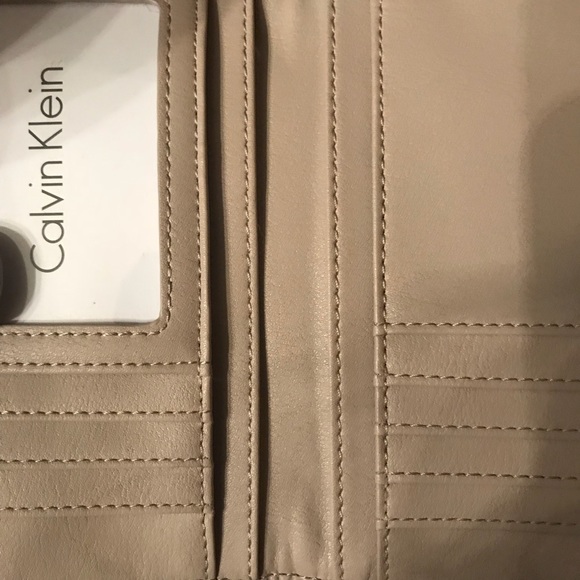 Calvin Klein Set - Picture 8 of 8